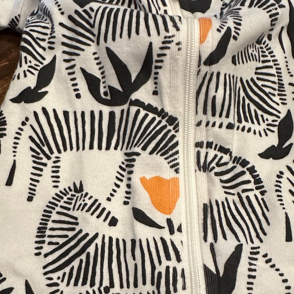 Zebra Print Baby pjs - Picture 3 of 3